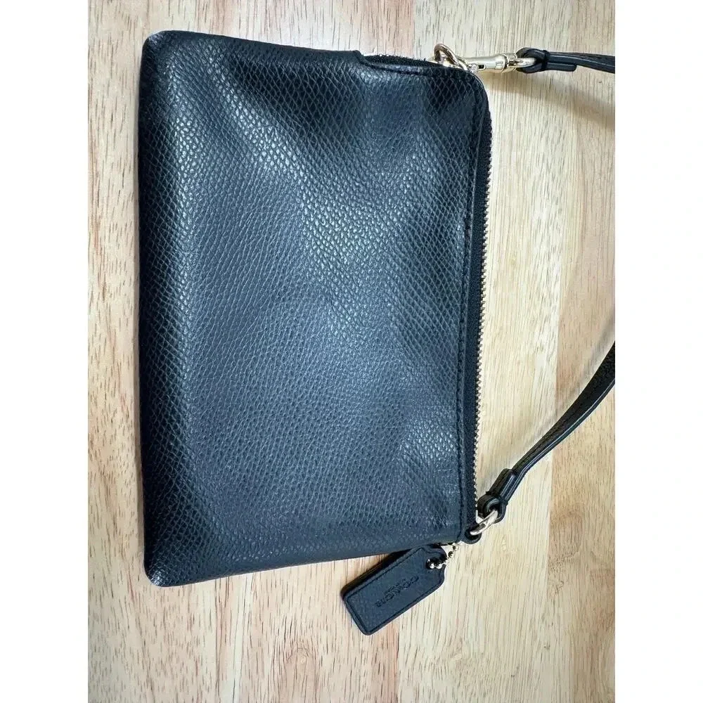 Coach Corner Zip Wristlet in Crossgrain Leather Stylish & Durable Leather Wallet